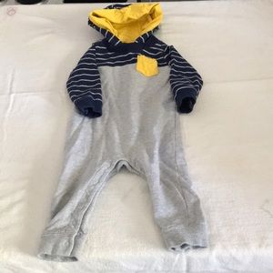 Carter’s size 12m hooded onesie